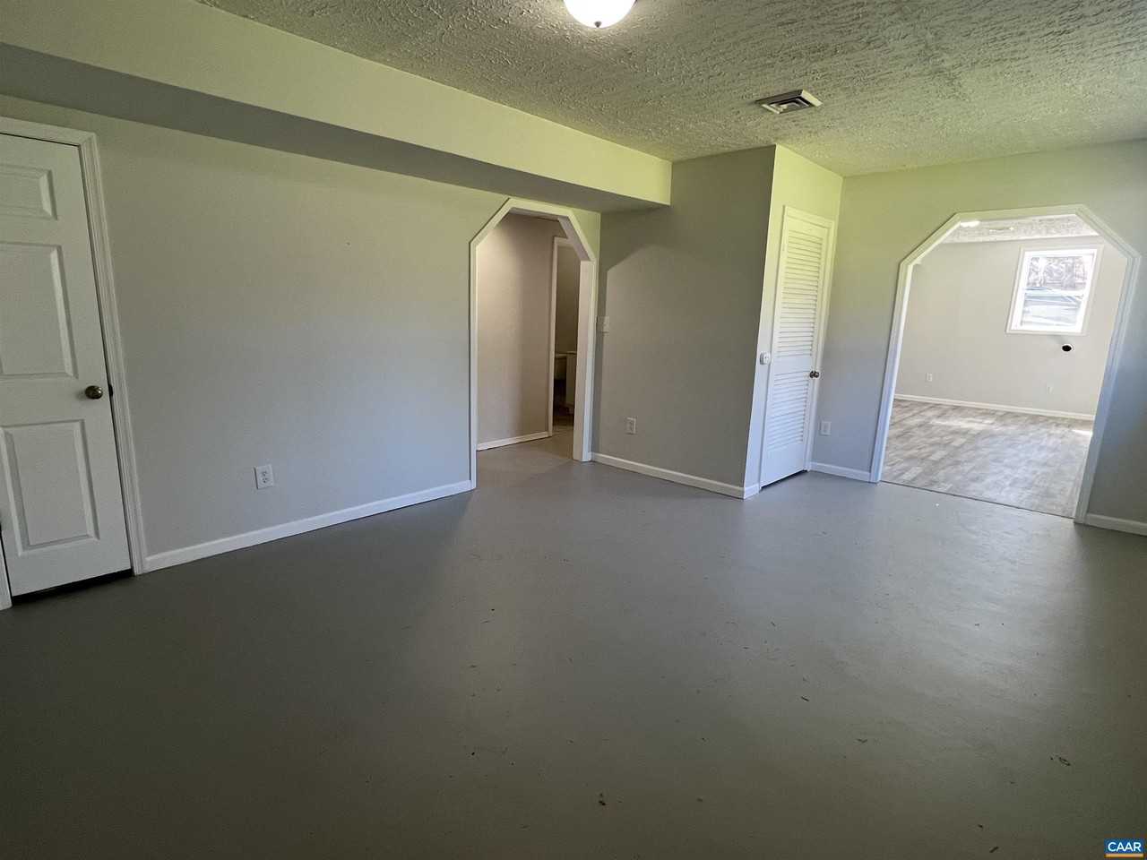 1307 King St #B - Photo 3 of 30