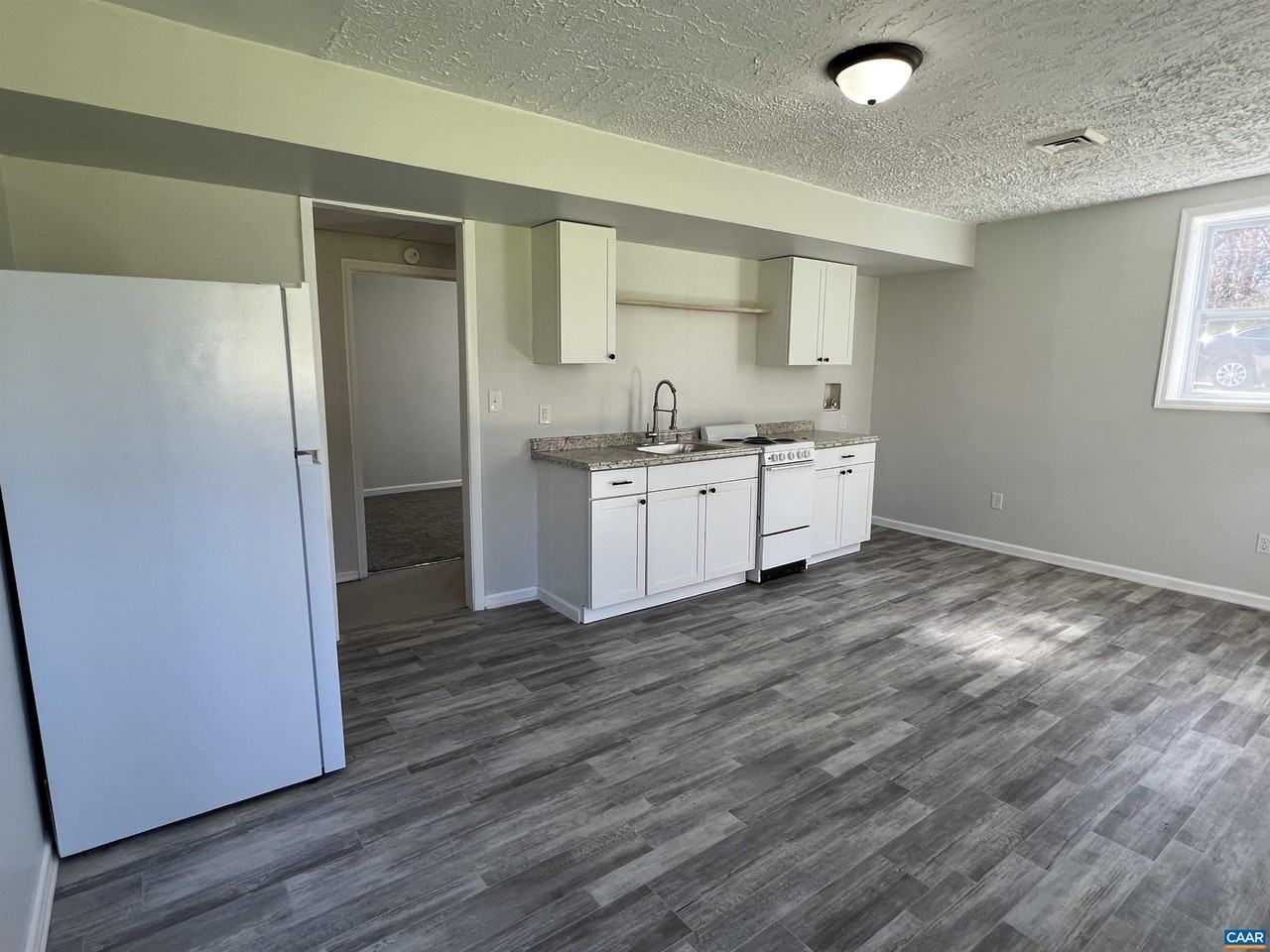 1307 King St #B - Photo 5 of 30