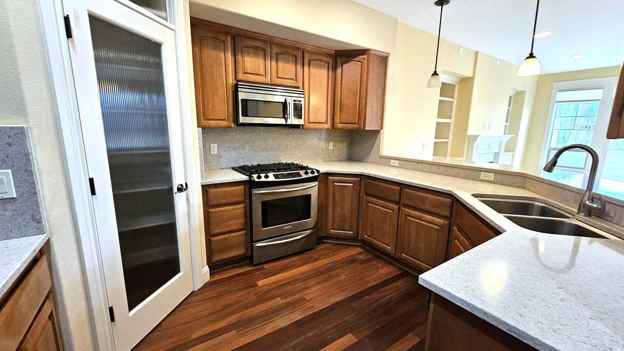 745 W U St #1 - Photo 6 of 26