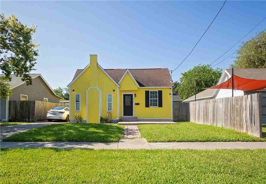 921 Elizabeth St - Photo 3 of 25