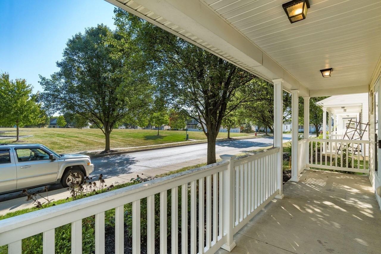 1383 Pansy St #200 - Photo 3 of 36