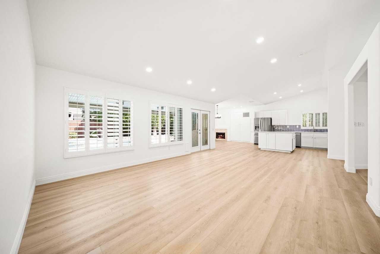 37762 Drexell Dr - Photo 6 of 37