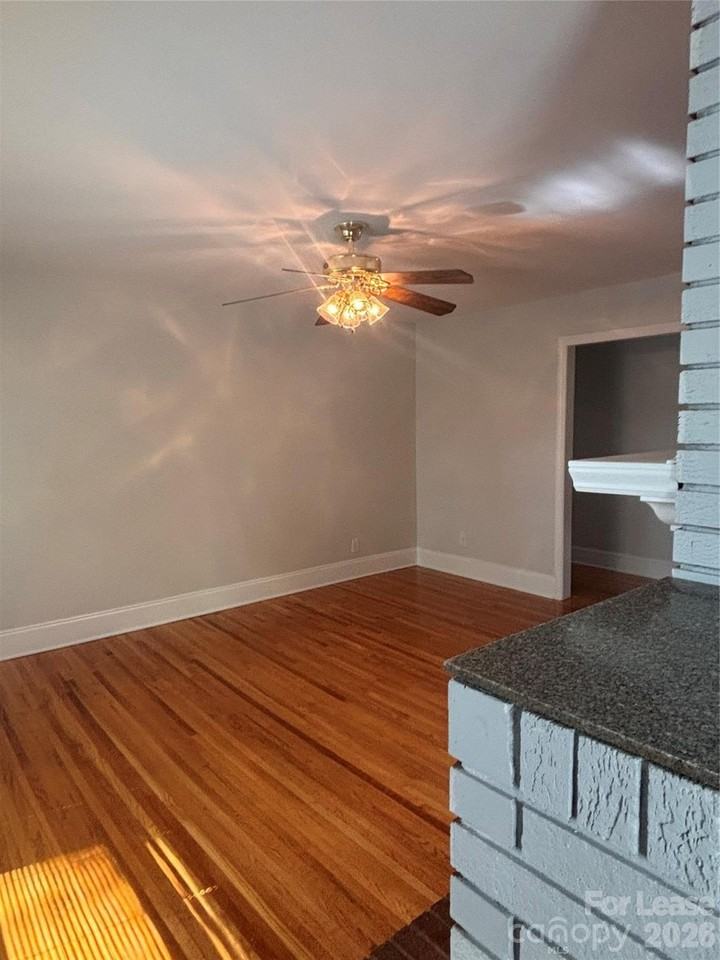 1400 Hillwood Ct - Photo 5 of 14