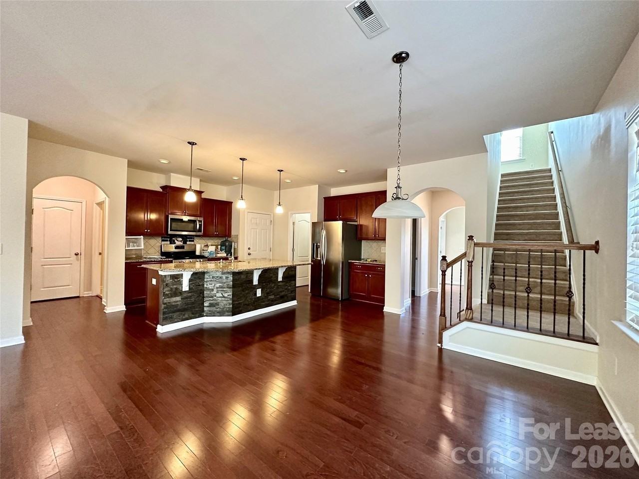 1218 Clingman Dr - Photo 7 of 29