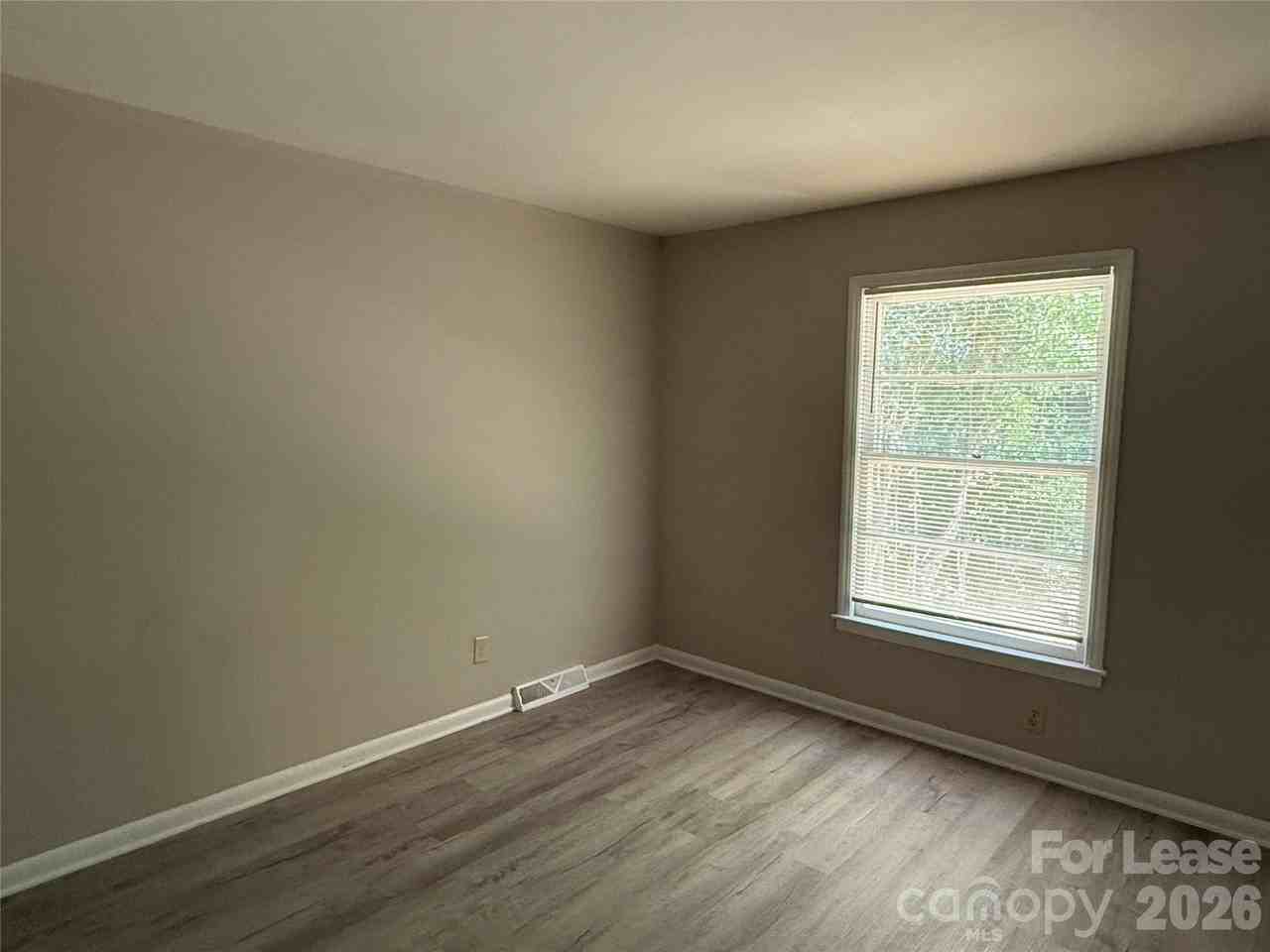 524 Echodale Dr - Photo 6 of 11