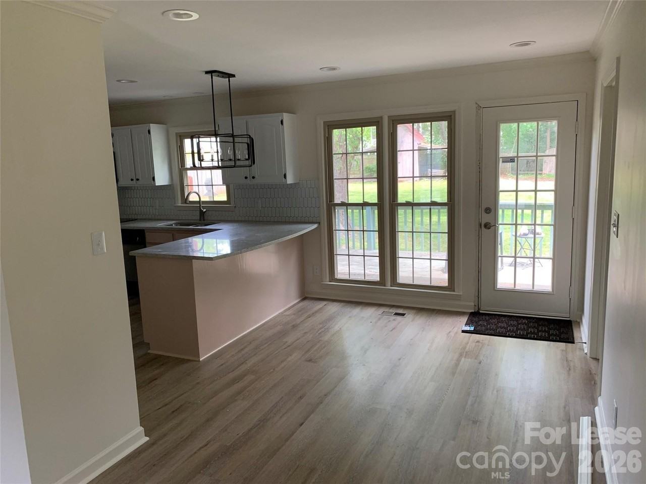 16518 Greenfarm Rd - Photo 3 of 12