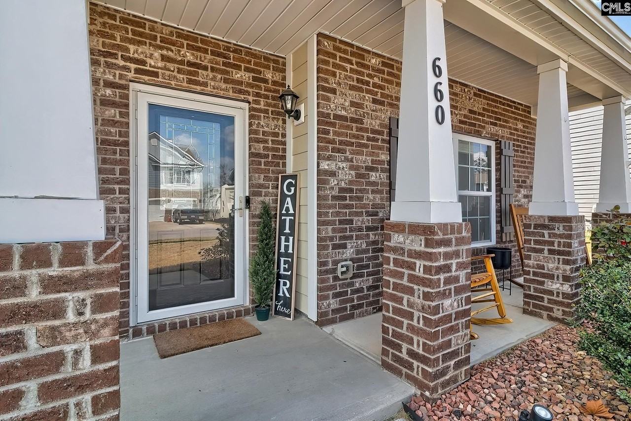 660 Collett Dr - Photo 4 of 45