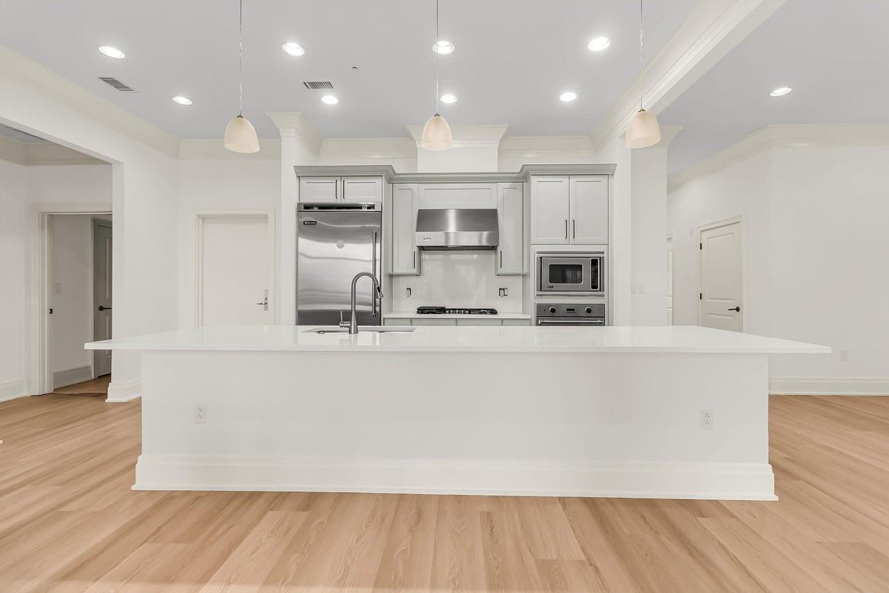 218 Cooper River Dr - Photo 7 of 50