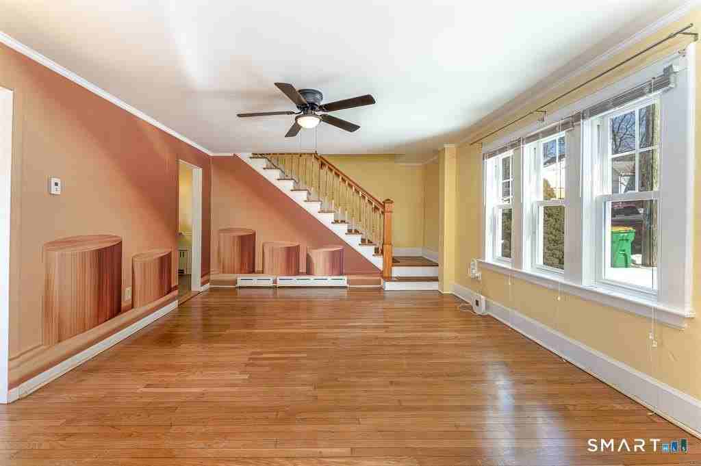 55 Bronx Ave - Photo 7 of 33