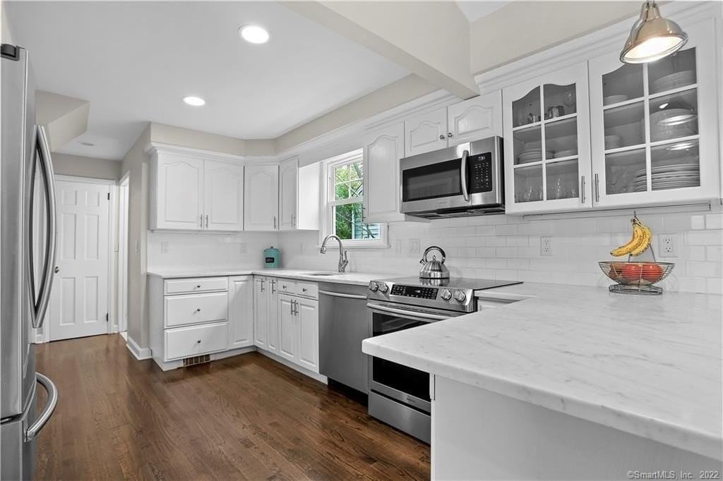 80 Ridgewood Ave - Photo 6 of 40