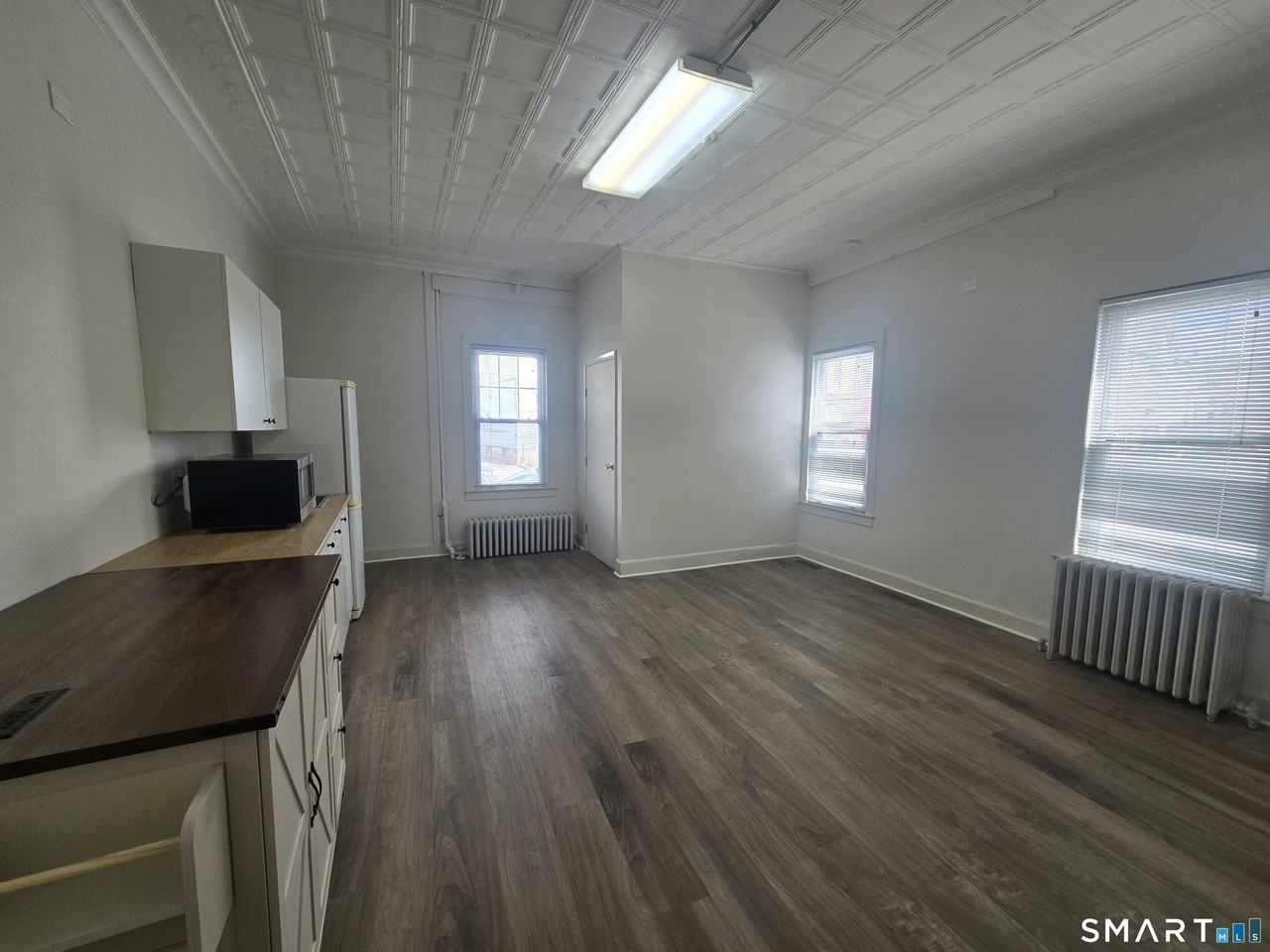 49 Woodside St - Photo 2 of 10