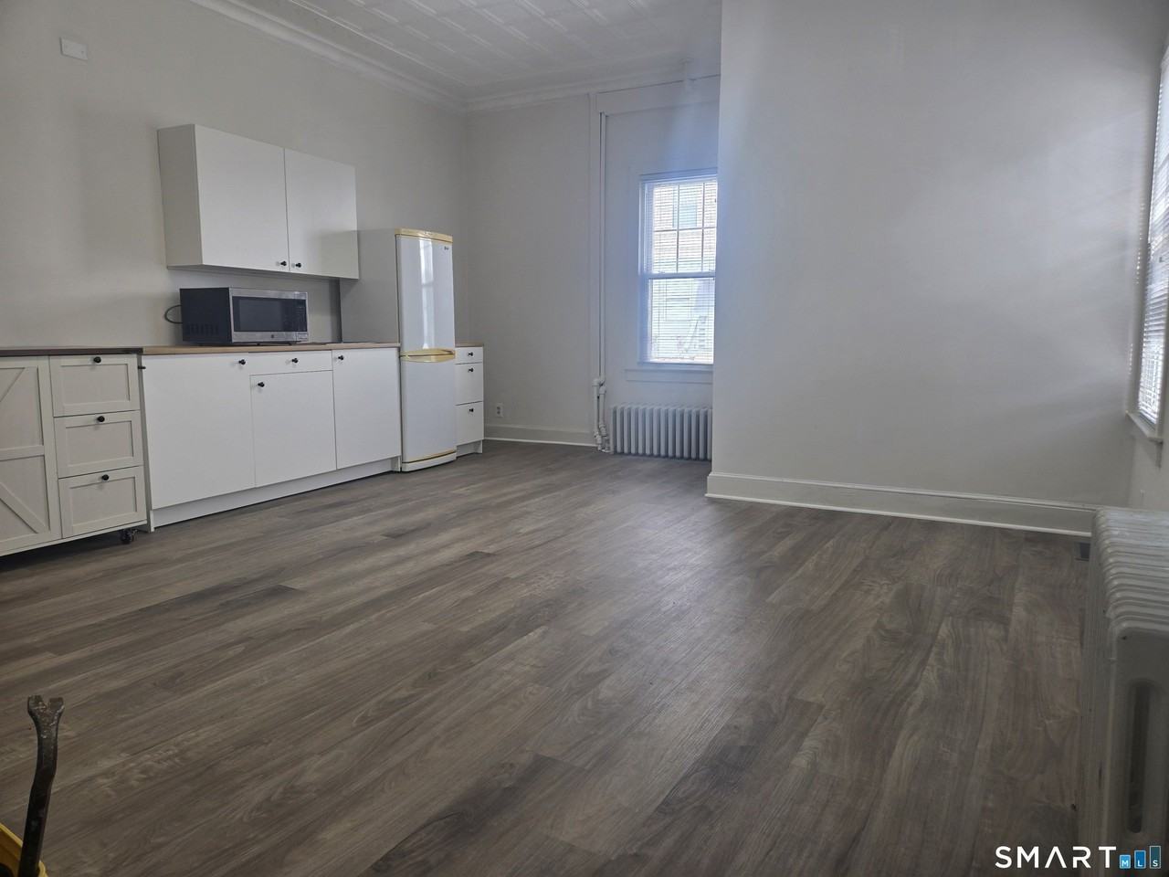 49 Woodside St - Photo 5 of 10