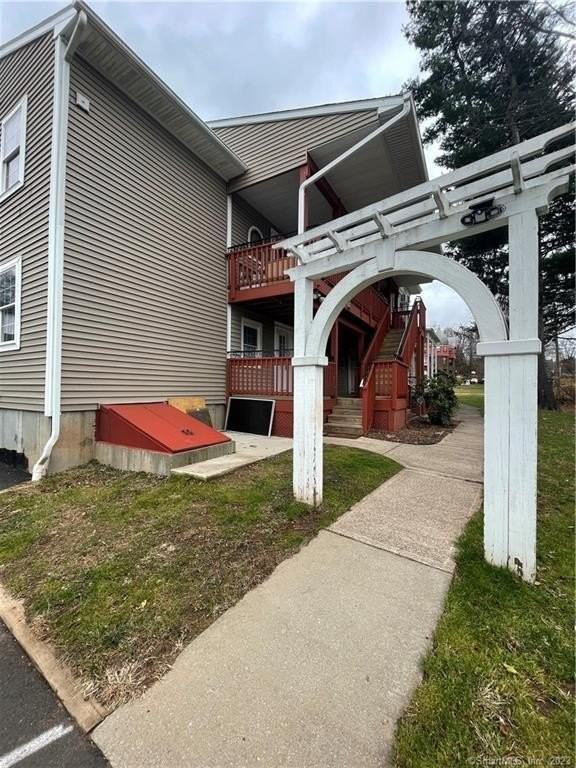 324 Main St #3 - Photo 3 of 16