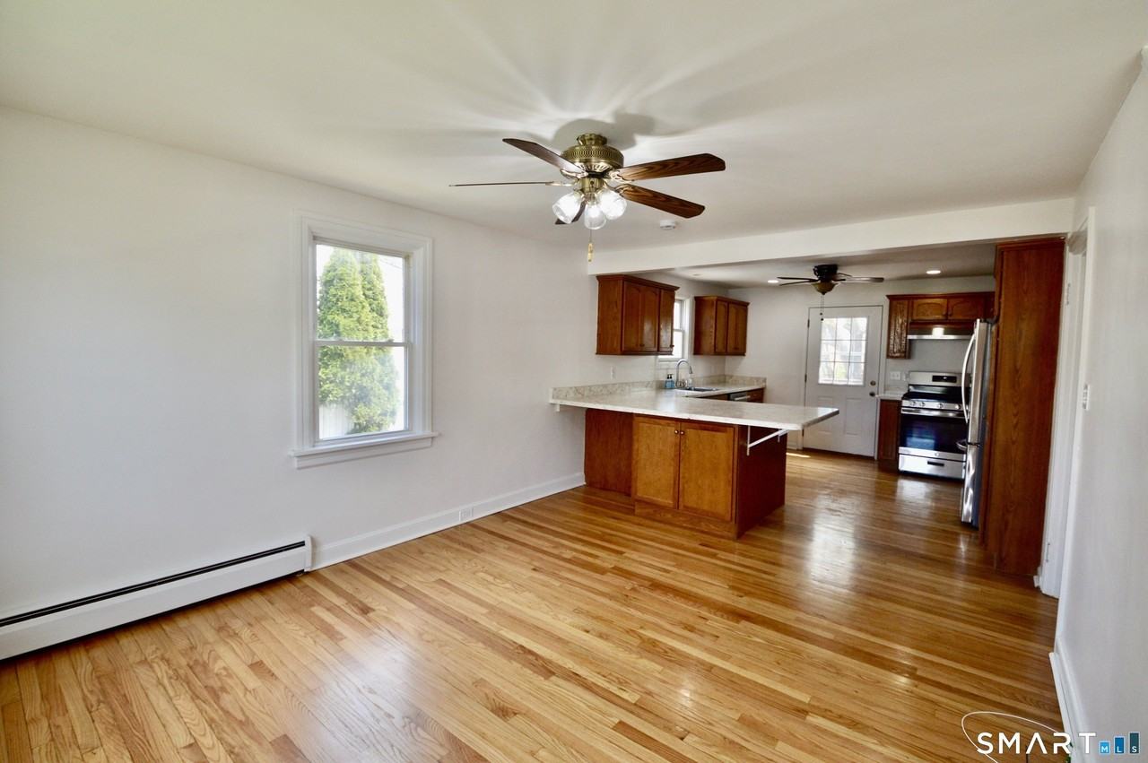 314 Knowlton St - Photo 3 of 26