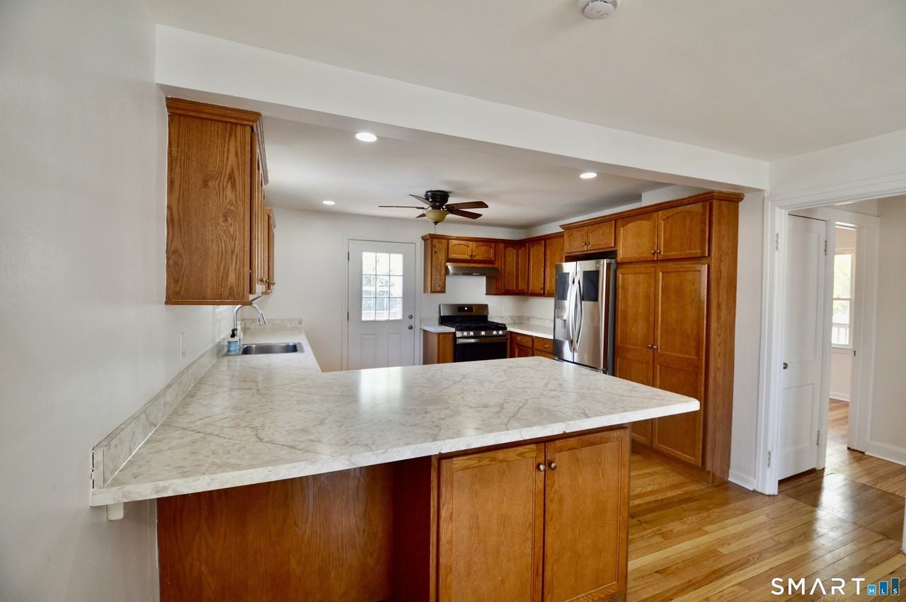 314 Knowlton St - Photo 6 of 26