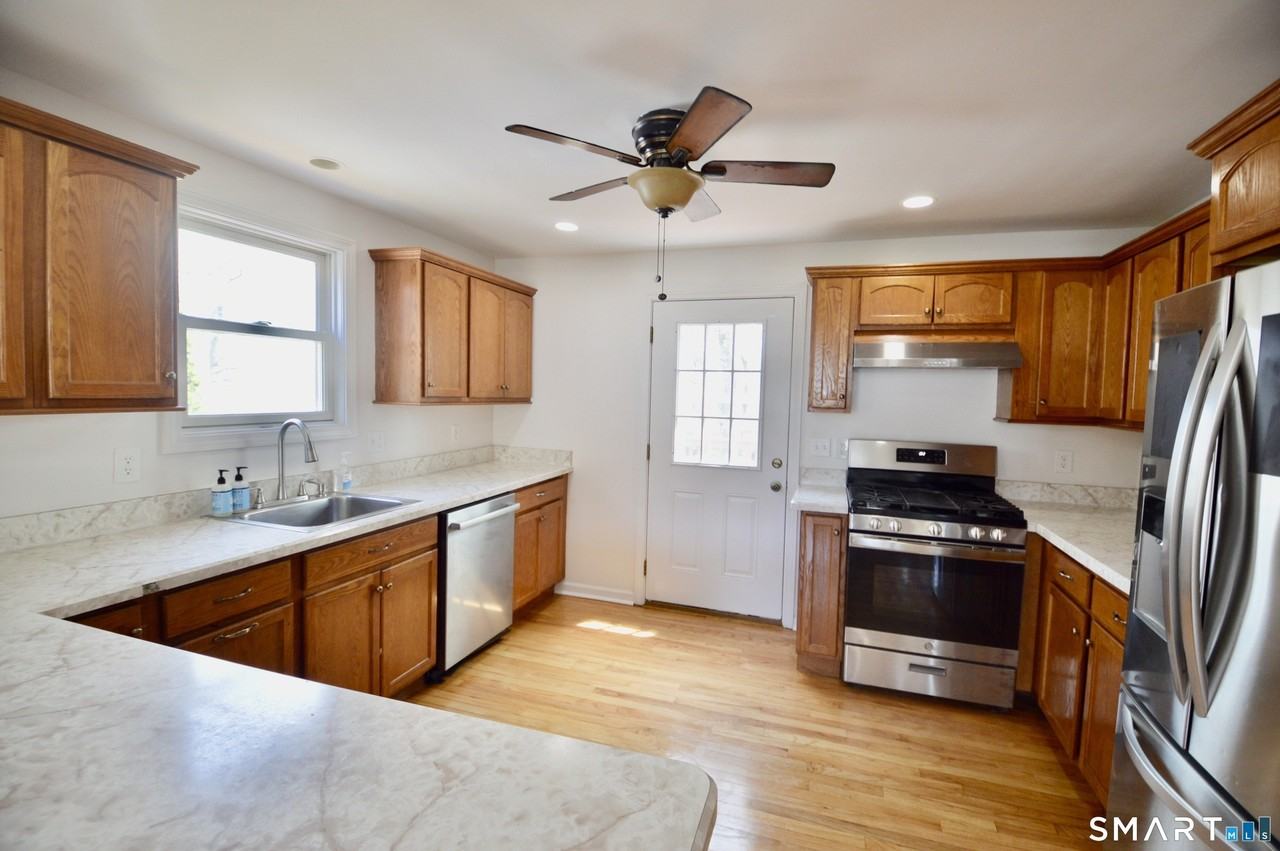 314 Knowlton St - Photo 7 of 26