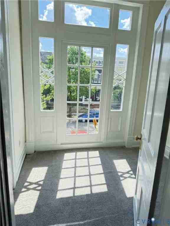 2034 W Grace St #B - Photo 5 of 19