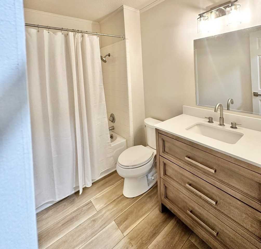 2202 Provincial St - Photo 6 of 12