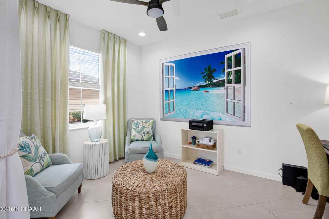 251 Island Breeze Ave - Photo 5 of 50