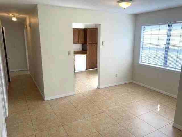 1825 Hunters Path - Photo 4 of 14