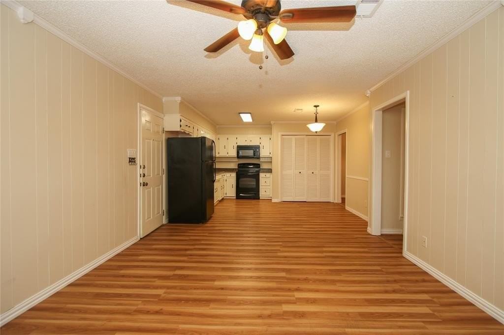 5301 Wooten Dr - Photo 4 of 18