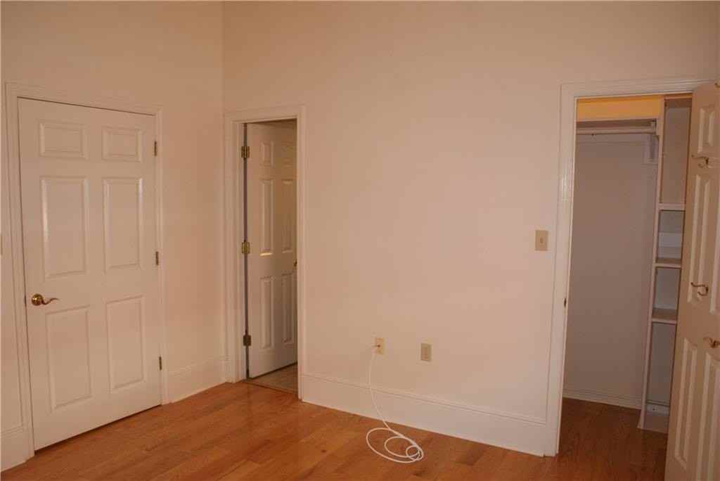 237 Dauphine St - Photo 5 of 12