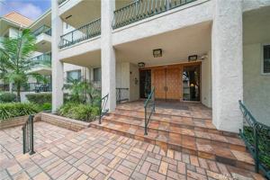 featured image of 420 S Madison Ave