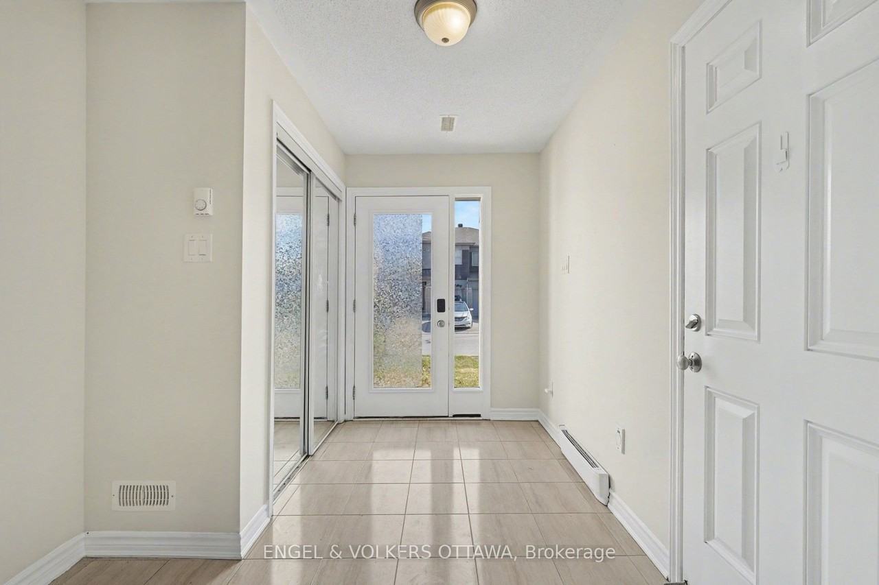 575 Roundleaf Way - Photo 4 of 31