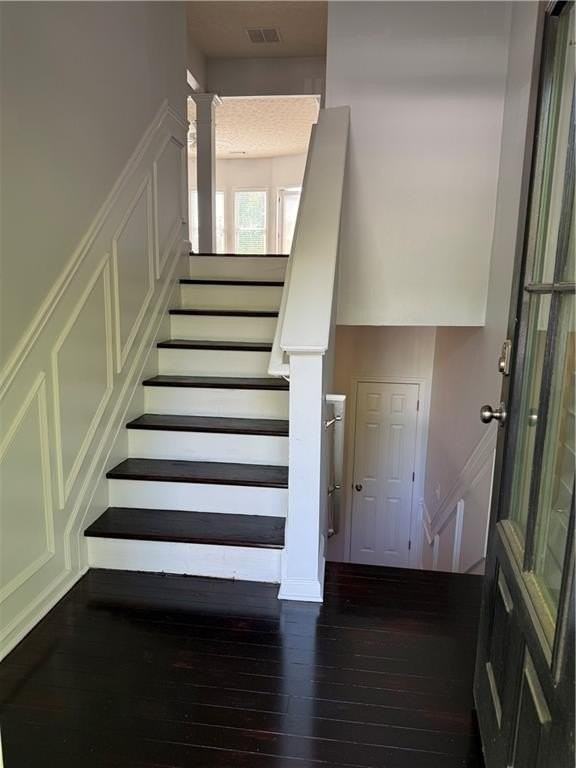 332 Suwanee Ave - Photo 2 of 36