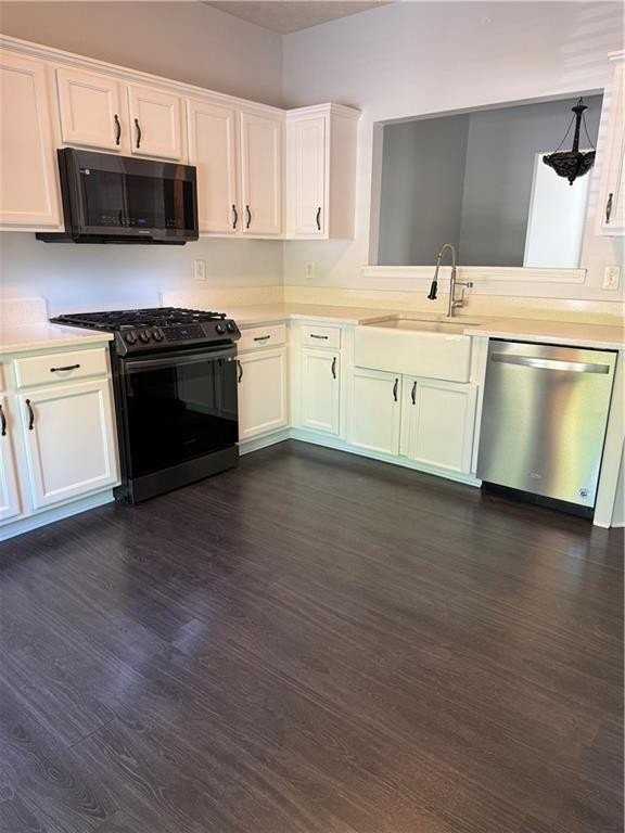 332 Suwanee Ave - Photo 4 of 36