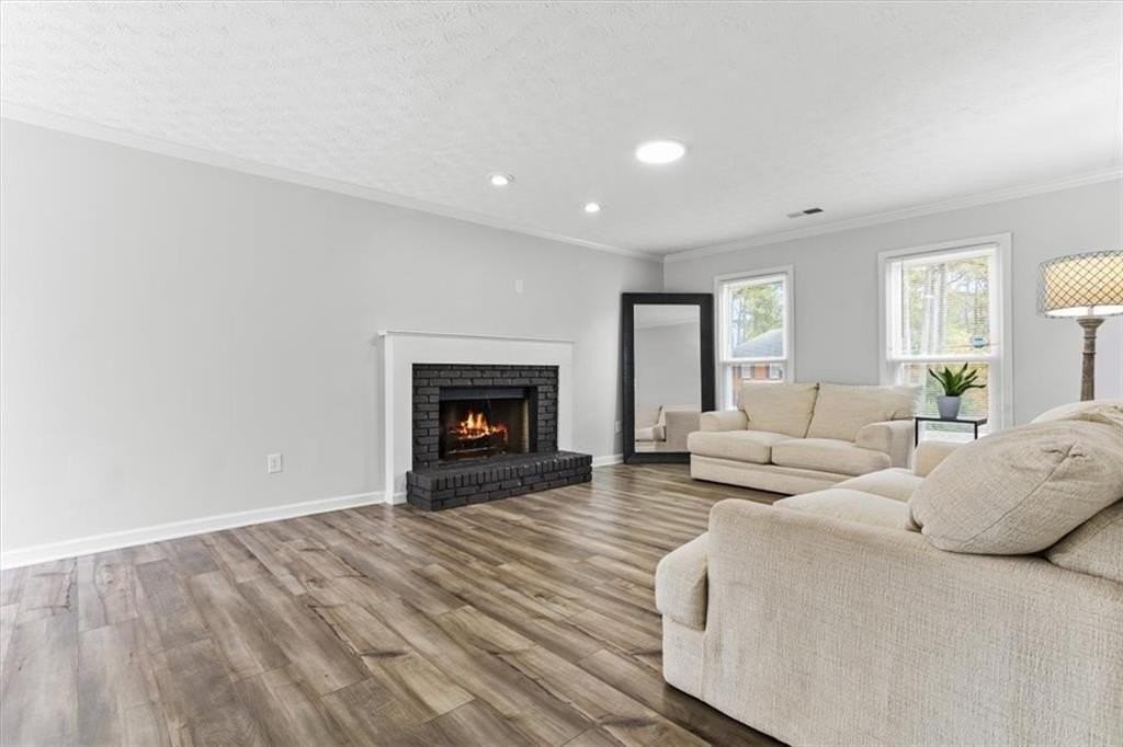 1646 Desford Ct Sw - Photo 6 of 31