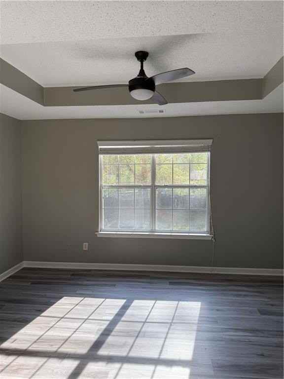 2324 Coach Way - Photo 5 of 15