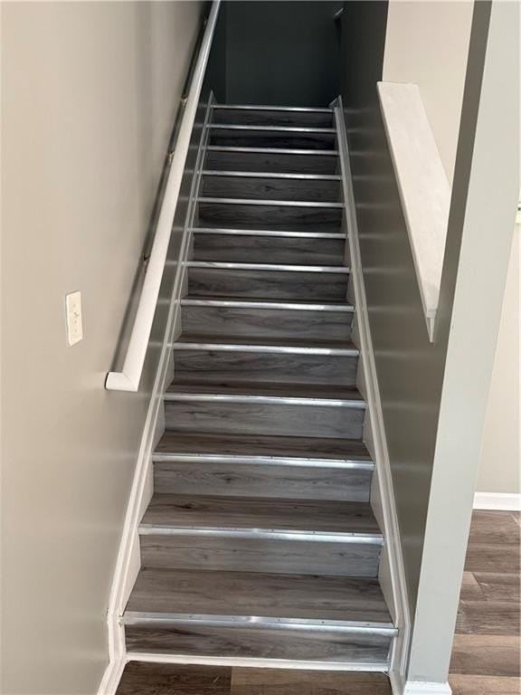 2324 Coach Way - Photo 7 of 15