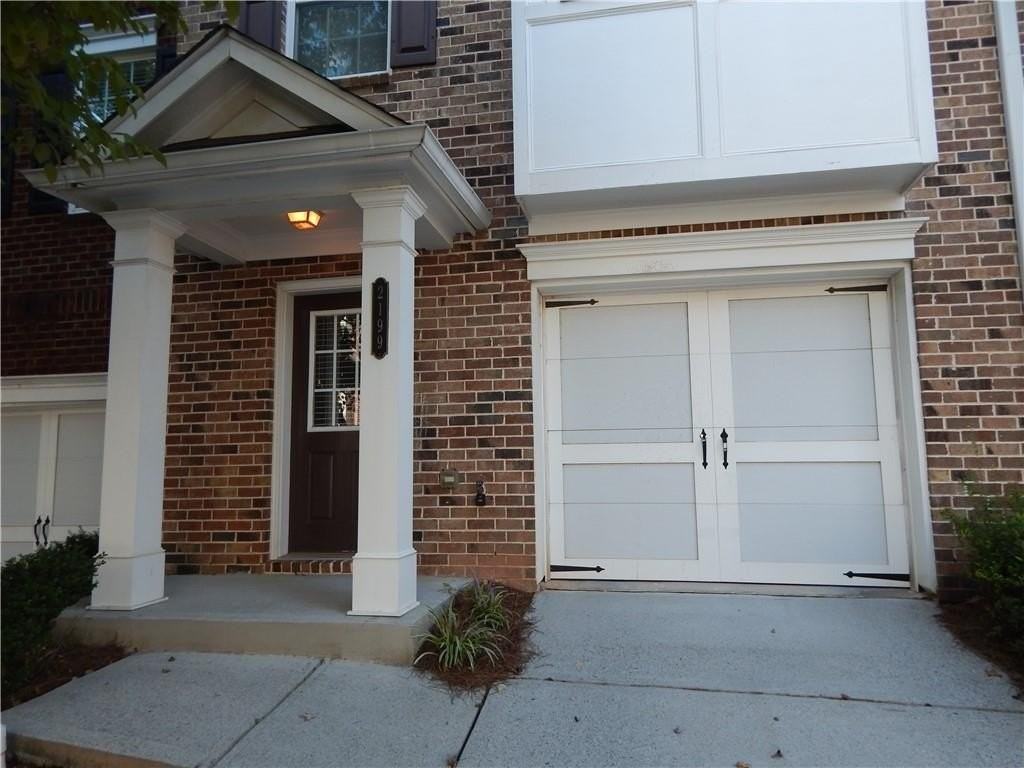 2199 Landing Walk Dr - Photo 4 of 47