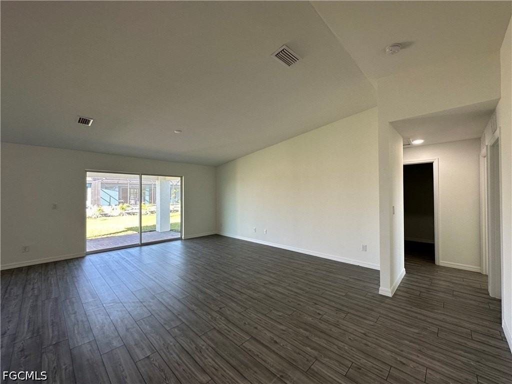 2604 Nw 8th Pl - Photo 4 of 18