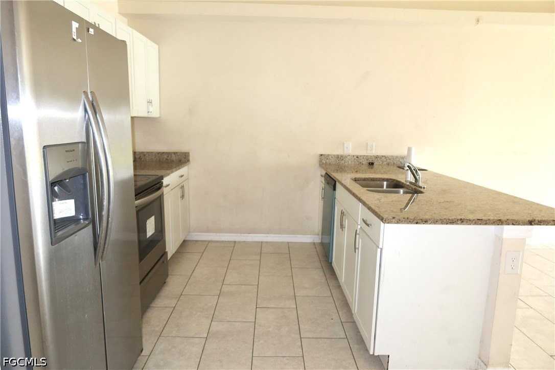 1109 Andalusia Blvd - Photo 4 of 12