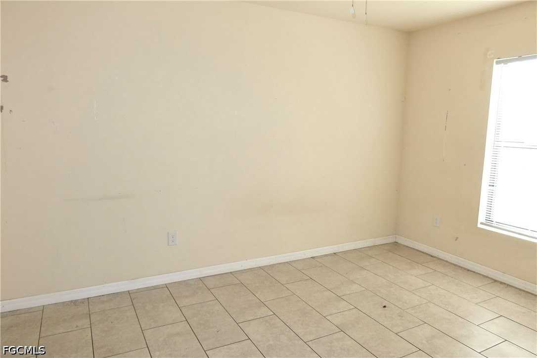 1109 Andalusia Blvd - Photo 7 of 12