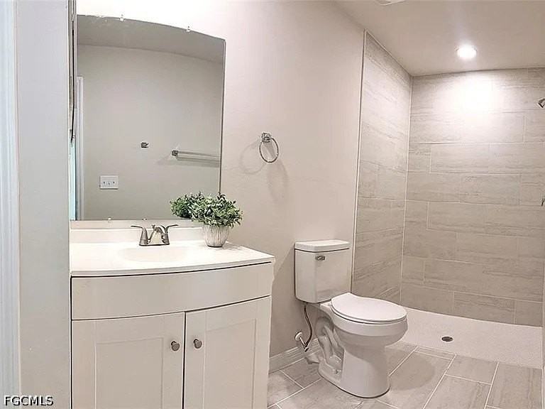 2938 Santa Barbara Blvd - Photo 6 of 9