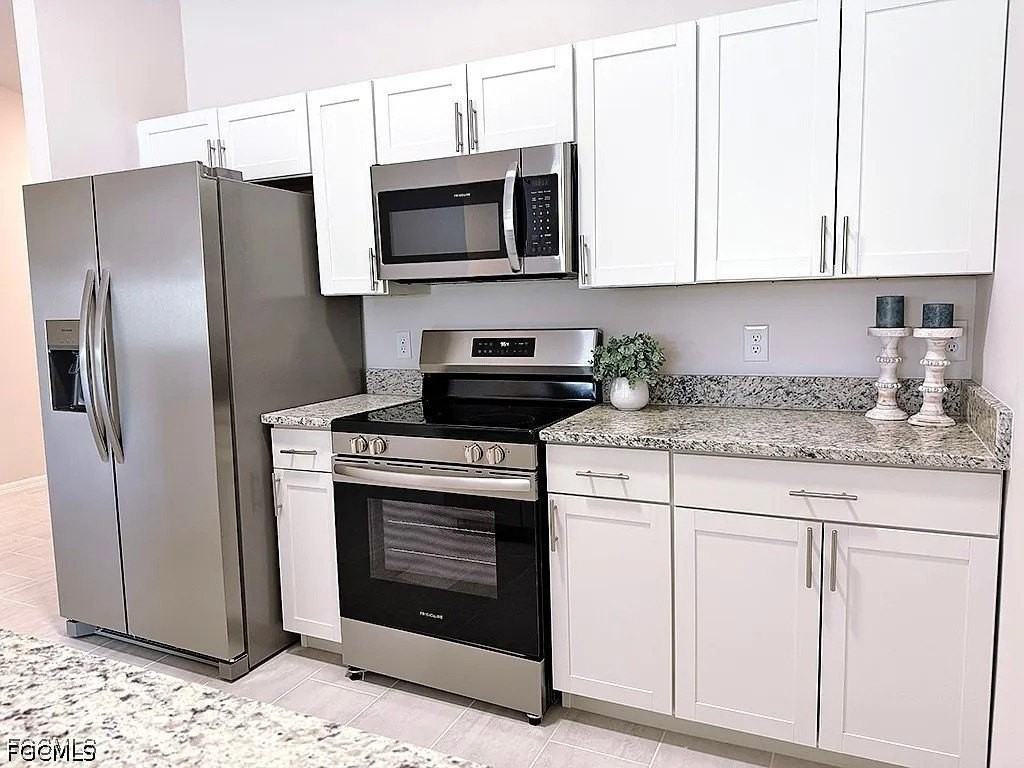 2938 Santa Barbara Blvd - Photo 7 of 9