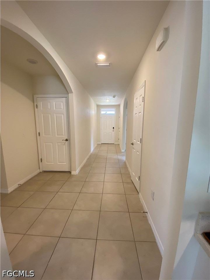 1214 Sw Embers Ter - Photo 4 of 19