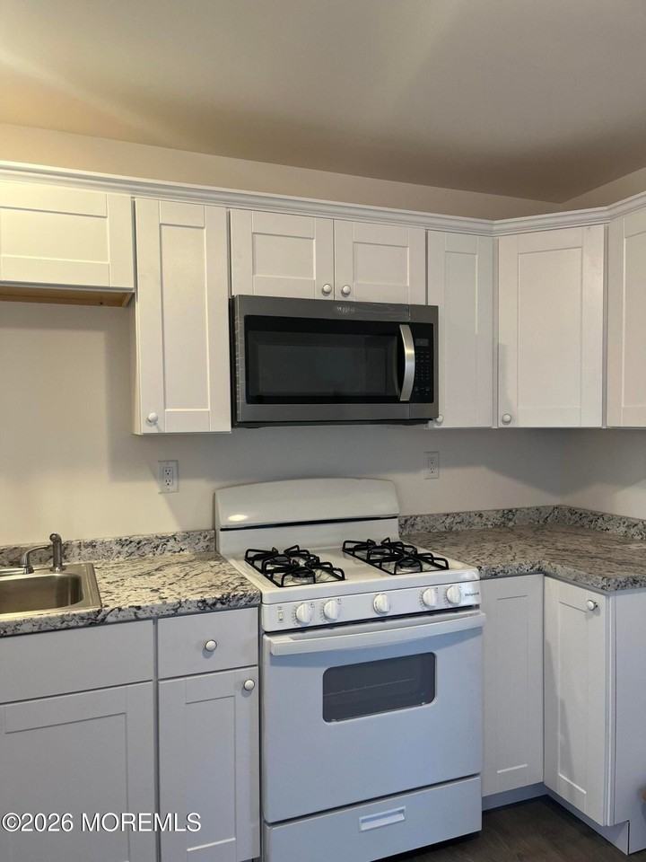 17 Ward Ln - Photo 7 of 13