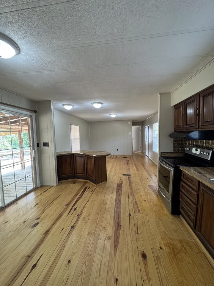 184 Jane Dr #1 - Photo 2 of 15