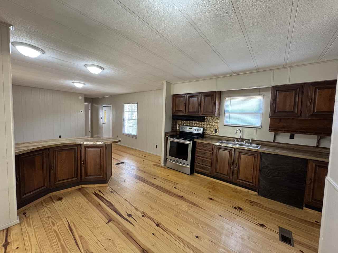 184 Jane Dr #1 - Photo 3 of 15