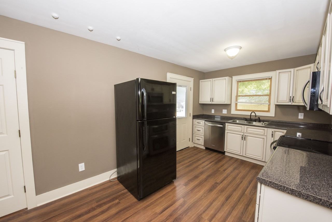 108 Mimosa Ave #NA - Photo 7 of 10