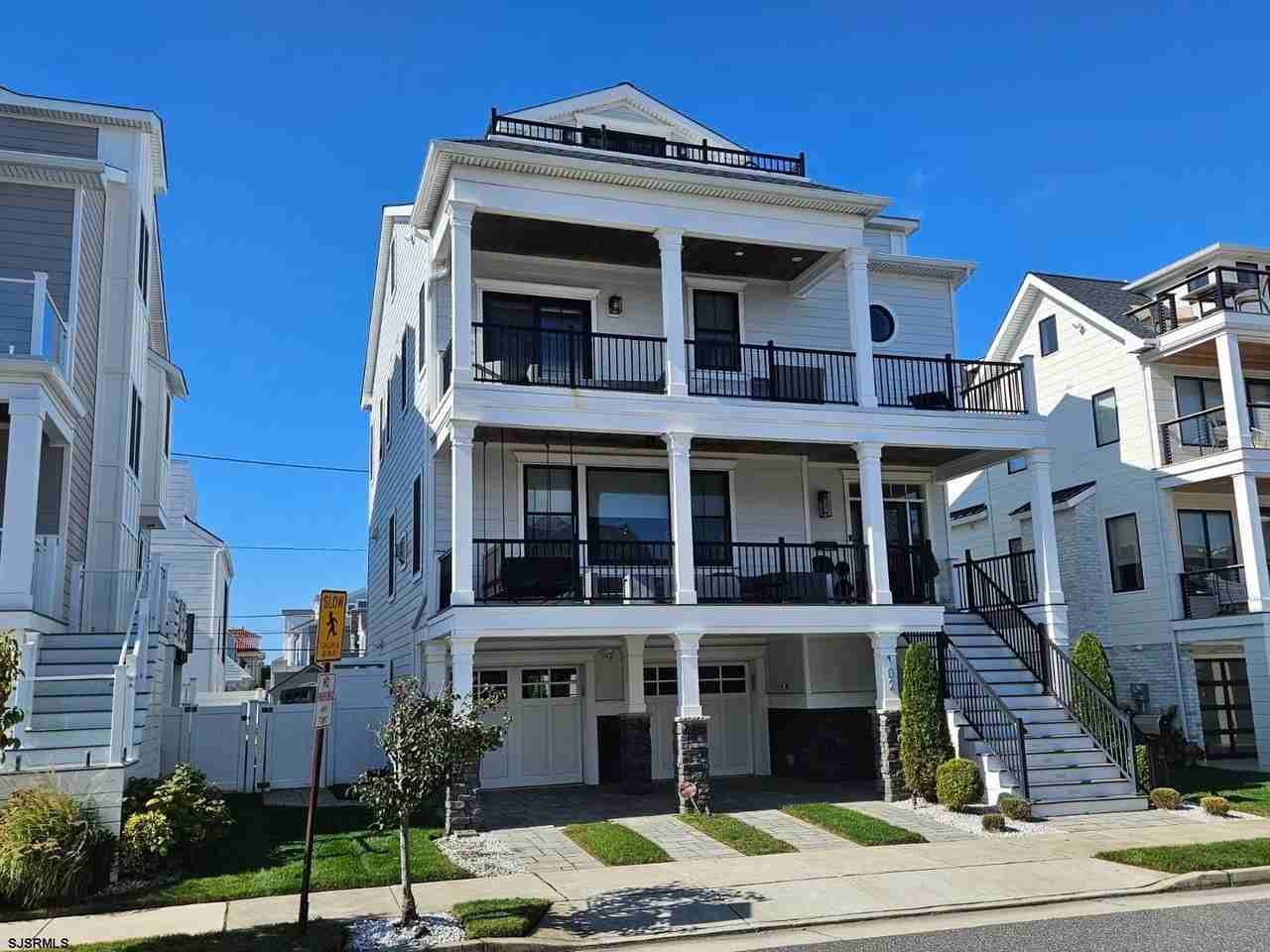 102 S Essex Ave - Photo 3 of 50