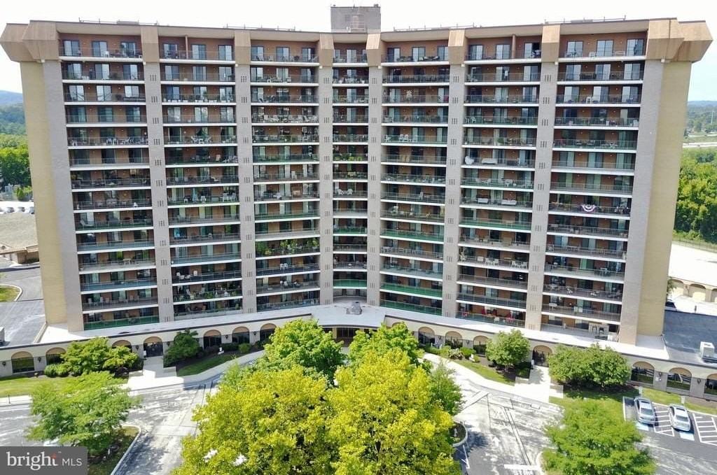 21510 Valley Forge Cir #1510 - Photo 2 of 39