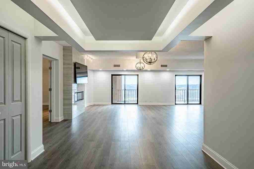 21510 Valley Forge Cir #1510 - Photo 4 of 39