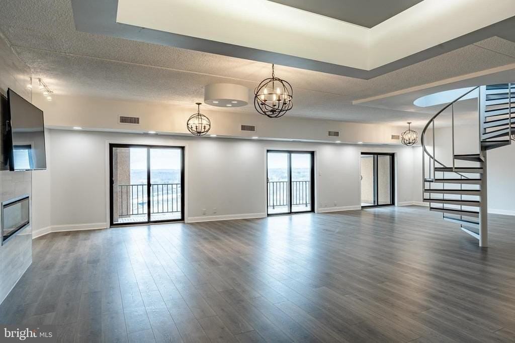 21510 Valley Forge Cir #1510 - Photo 5 of 39