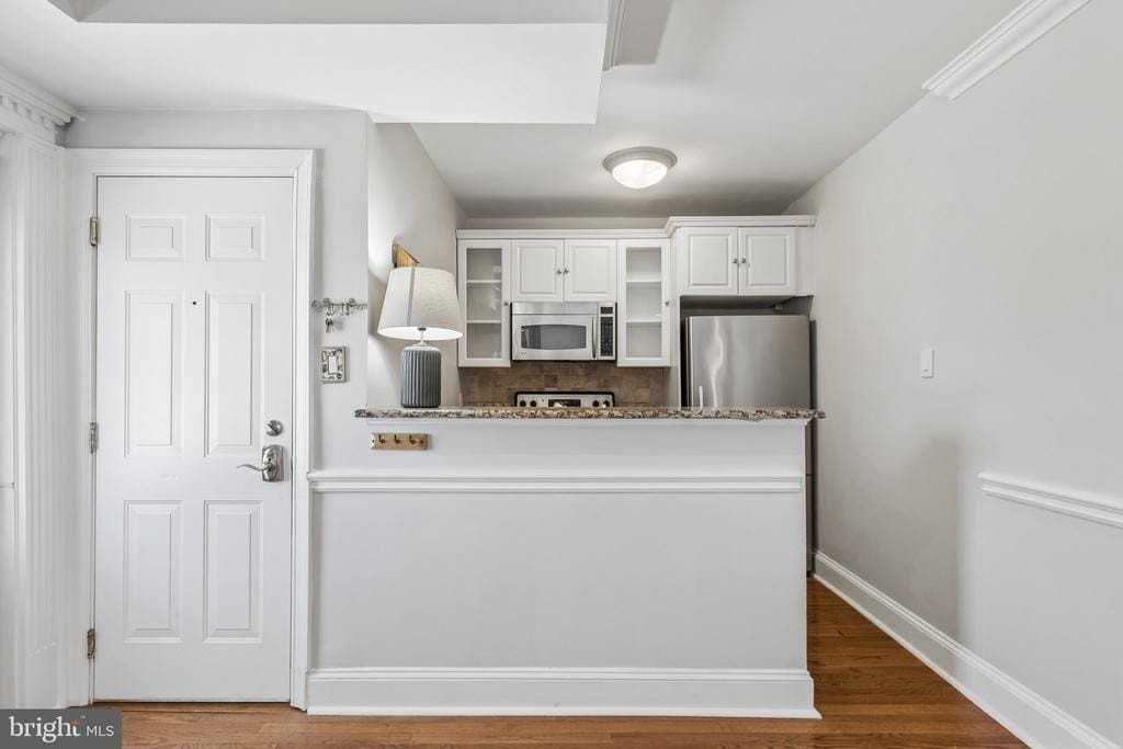 1730 Pine St #7 - Photo 2 of 16