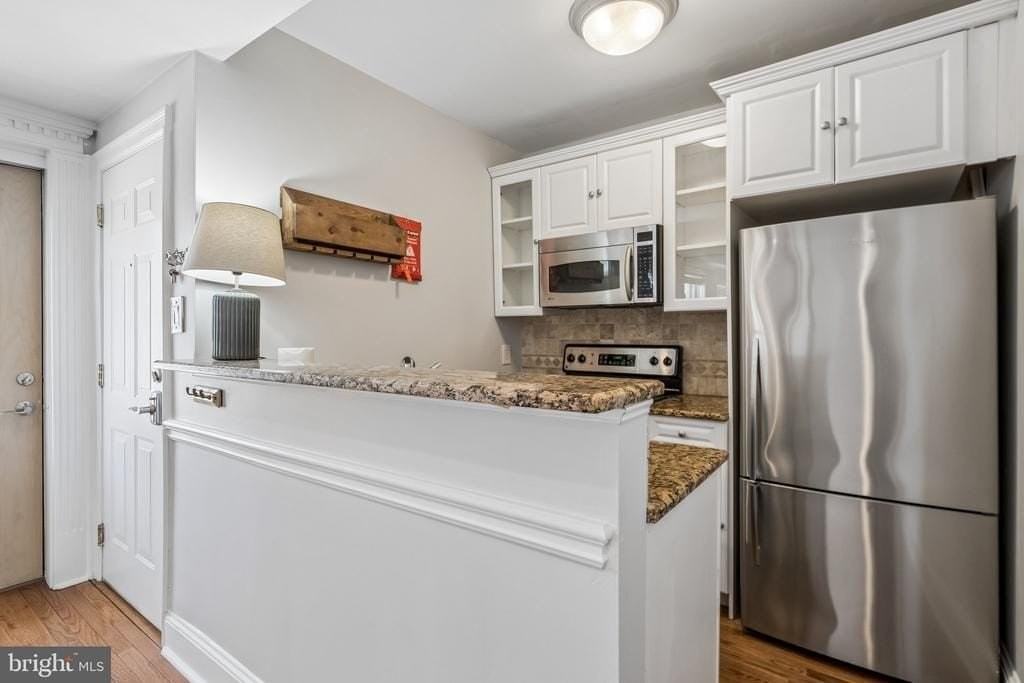 1730 Pine St #7 - Photo 3 of 16